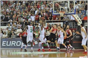 Pinar Karsiyaka: a Herbalife Gran Canaria le espera la afición más ruidosa de Turquía