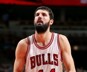 Nikola Mirotic: “Mis compañeros no me ven como un rookie. Me respetan y creen en mí”