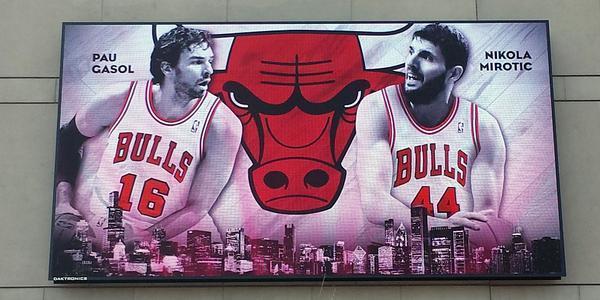 Mirotic y Pau, mucho para los Knicks; Warriors ganan el Oeste; Charlotte da la campanada