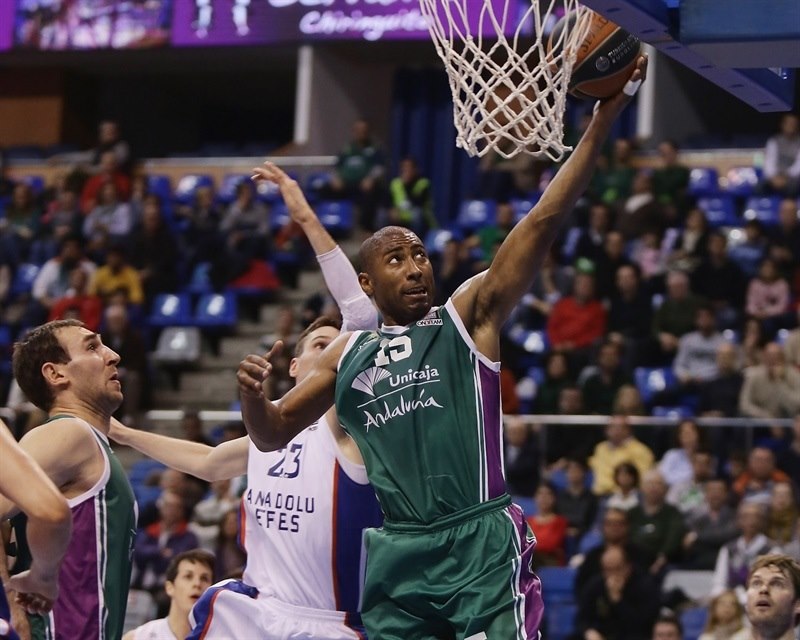Toolson sentencia al Anadolu Efes con un triple sobre la bocina (93-90)