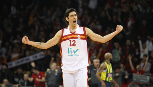 Heroico Galatasaray; vence a Fenerbahce con 6 jugadores. Besiktas rompe mala racha