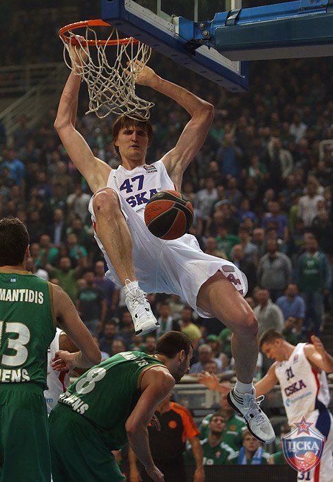 Kirilenko, descomunal, acaba con la resistencia griega y clasifica al CSKA para la F4