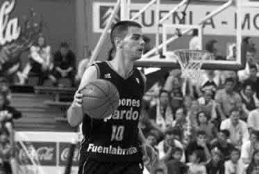 Libro historia del Baloncesto: también Calderón, Orenga, Romay, Epi, Imbroda…