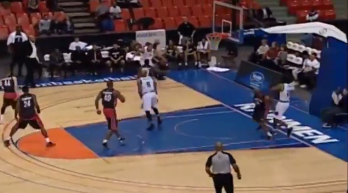 Clarós, a un triunfo de ganar la liga canadiense en una final que se juega así de duro