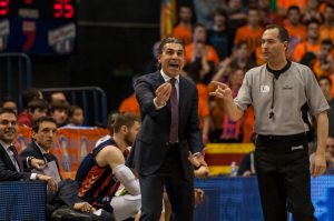 Scariolo: “Más estabilidad sin Odom” y Pedro Martínez atiza a los árbitros