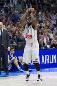 KC Rivers en estado de gracia, el Madrid gana 80-71 y pone el 1-0