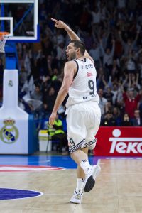 El Real Madrid culmina la remontada del año y pone el 2-0 ante Efes