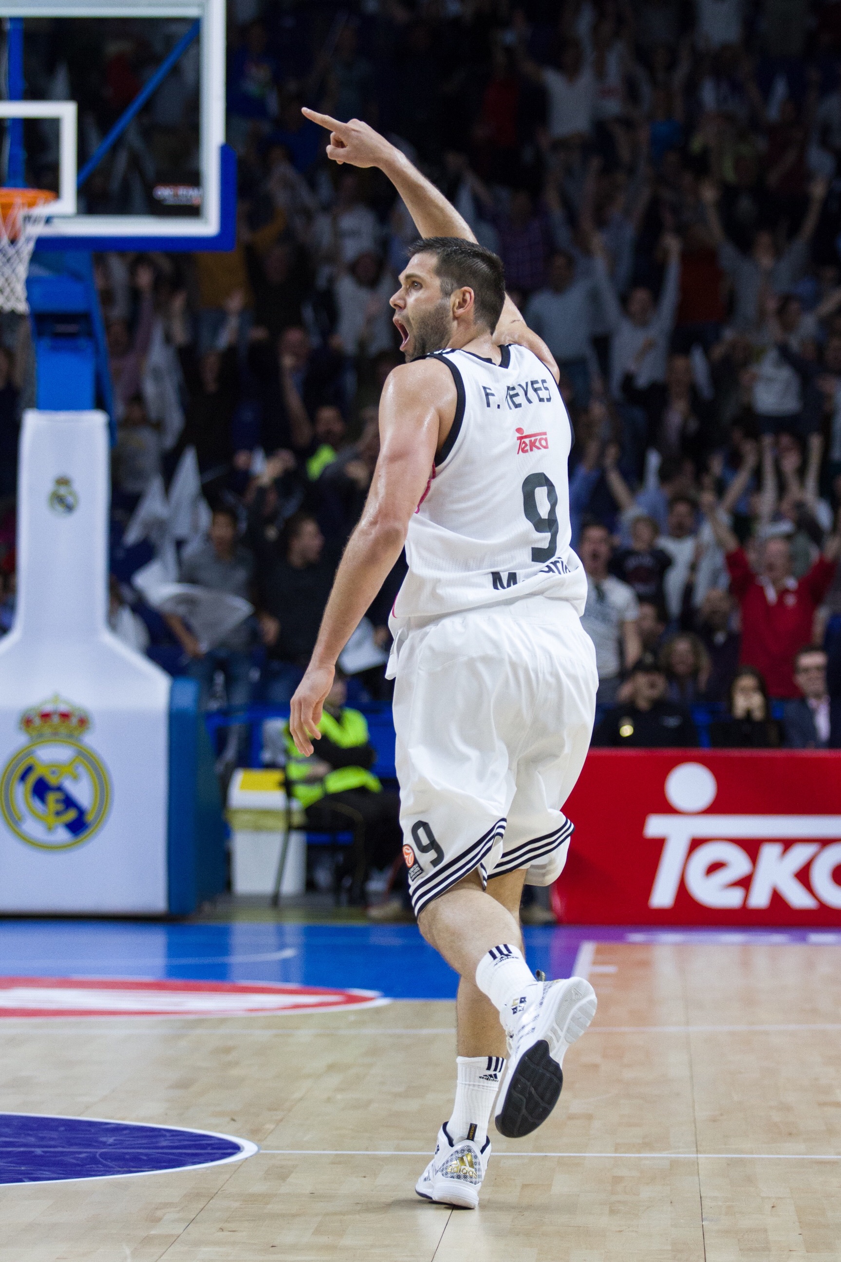 El Real Madrid culmina la remontada del año y pone el 2-0 ante Efes