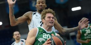 Unicaja, muy superior en Rusia con Kuzminskas a la cabeza (75-94)