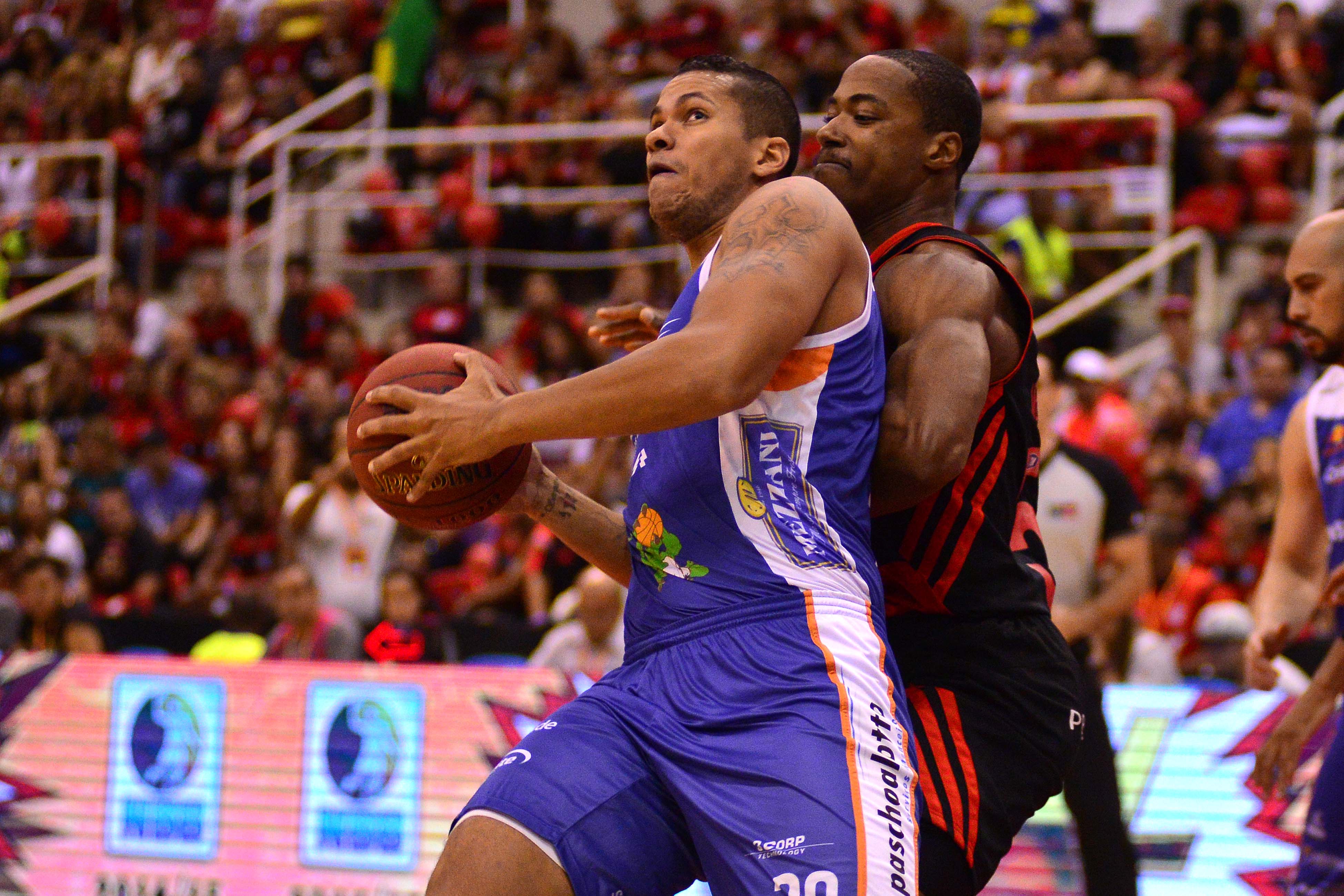 Herrmann 1 – Hettsheimeir 0: Flamengo se adelanta en la final de la NBB brasileña