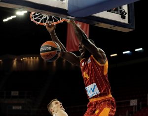 El debut de Jimmy Baron; Patric Young, dominador; Ataman aplaca a los ultras de su equipo