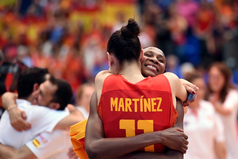 Torrens lidera a una España puntual en su cita con el podio