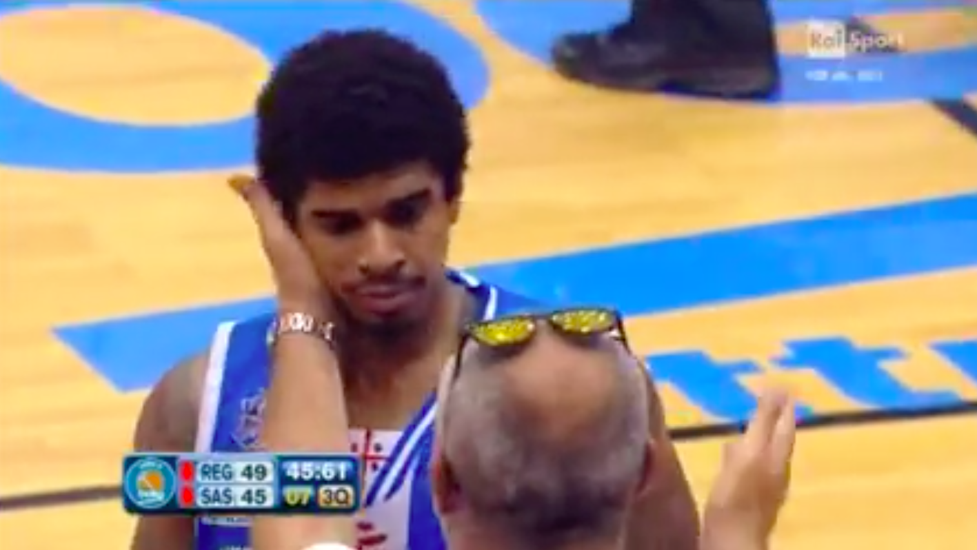 Sassari campeón de la Lega. Sosa castigado con técnica por defenderse de un fan (VIDEO)