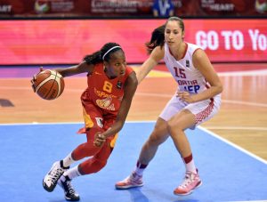 Perfumerías sorprende con el fichaje de Ndour; Xargay debuta en WNBA; Rivas jugará LF2