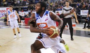 Doble fichaje en el Amics Castelló, llegan Garrett y Nwogbo
