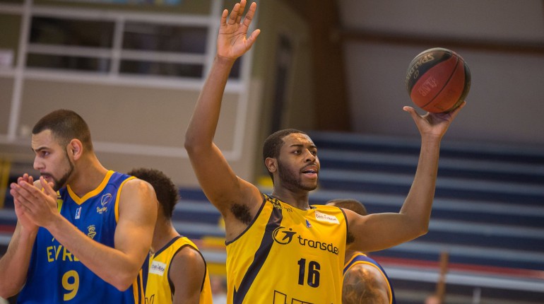 Los NCAA Rookies sí la saben meter en Europa: (II) Quintetos Gold