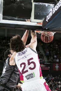 David Jelinek reconoce negociaciones con Dominion Bilbao Basket