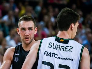 Real Madrid busca ceder a Álex Suárez a un equipo de Eurocup; Bilbao, a la expectativa