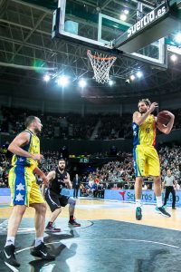 Bogris, refuerzo interior para Bilbao Basket. Borg, renueva por dos años