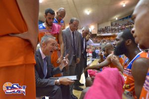 Puerto Rico: Cangrejeros defienden su cueva y Paco Olmos sobrevive en la semifinal (73-64)