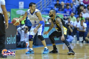 Puerto Rico: Capitanes gana en el rancho vaquero y el campeón resiste a Cangrejeros