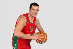 Jesús Fernández, incombustible, MVP de la temporada en la Liga EBA