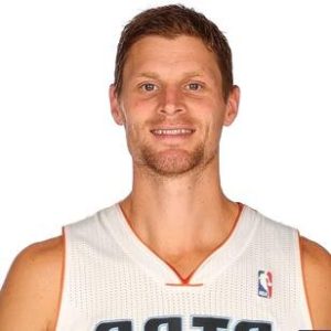 Luke Ridnour, cuatro traspasos en un verano y ¿retirada?