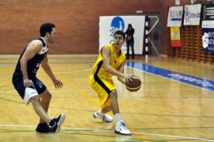 Fabio Santana y Lorenzo, a Araberri. Xuven, Marín y CB Ciudad de Valladolid se mueven