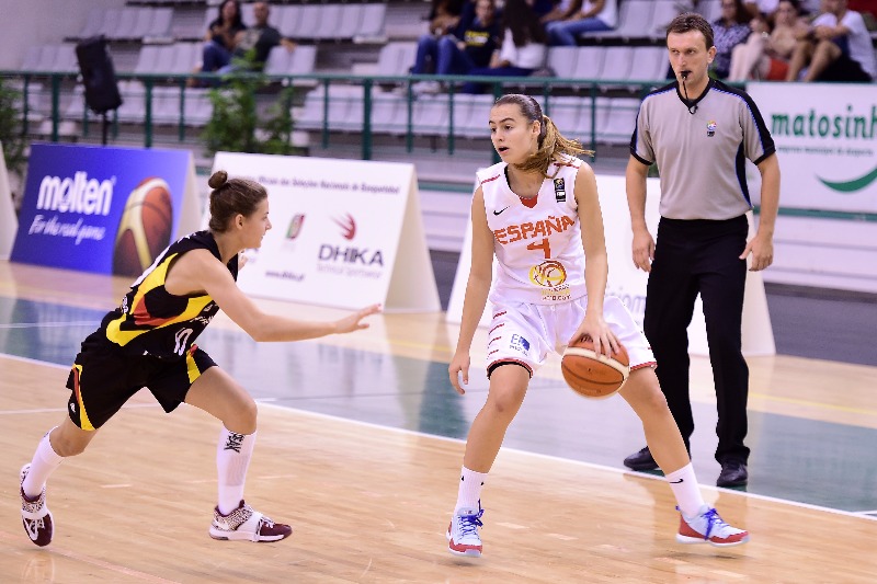#U16F Segunda fase (J1): España ‘lo rompe’ en la 2ª mitad y roza los Cuartos (74-45)
