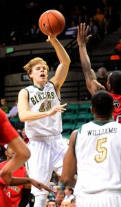 Jordan Swing, puntos para el Oviedo; Babatunde Olumuyiwa, defensa para el Clavijo