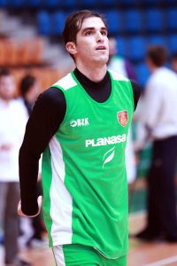 Jorge Romero y Luka Bulashvili, savia nueva en los entrenamientos del Baskonia