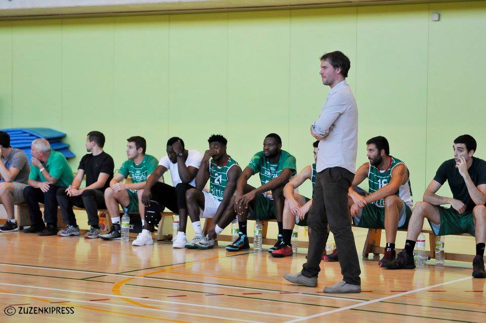 Garitaonandia dirigirá a Zornotza. Salazar, renovado. Dani Garcia, sigue en Zamora