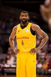 El Barça corta a Shane Lawal