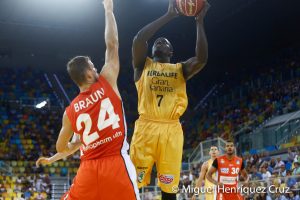 Savané, al Estudiantes para reencontrarse con Salva; Grigonis pone rumbo a Tenerife