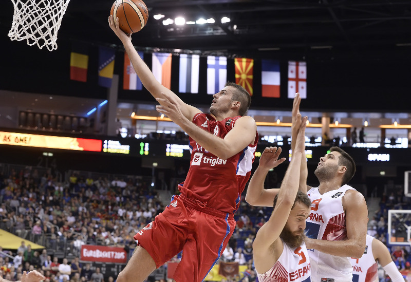 Bjelica y una Serbia hambrienta destapan las vergüenzas de España (70-80)
