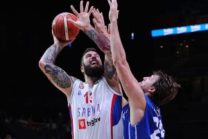 Serbia, superior colectivamente, a semis. Satoransky y Vesely, insuficientes