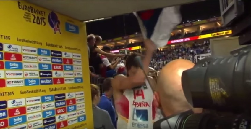 Nikola Mirotic destroza una bandera serbia. ¿Un error con consecuencias? VÍDEO