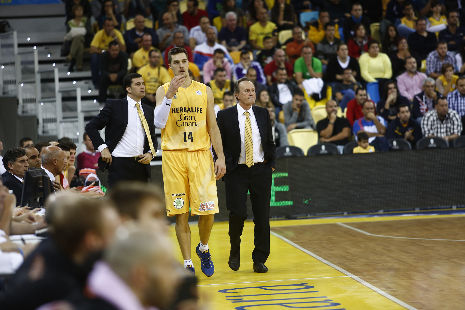 Levon Kendall, en busca de ayuda económica para curar el tumor de su bebé