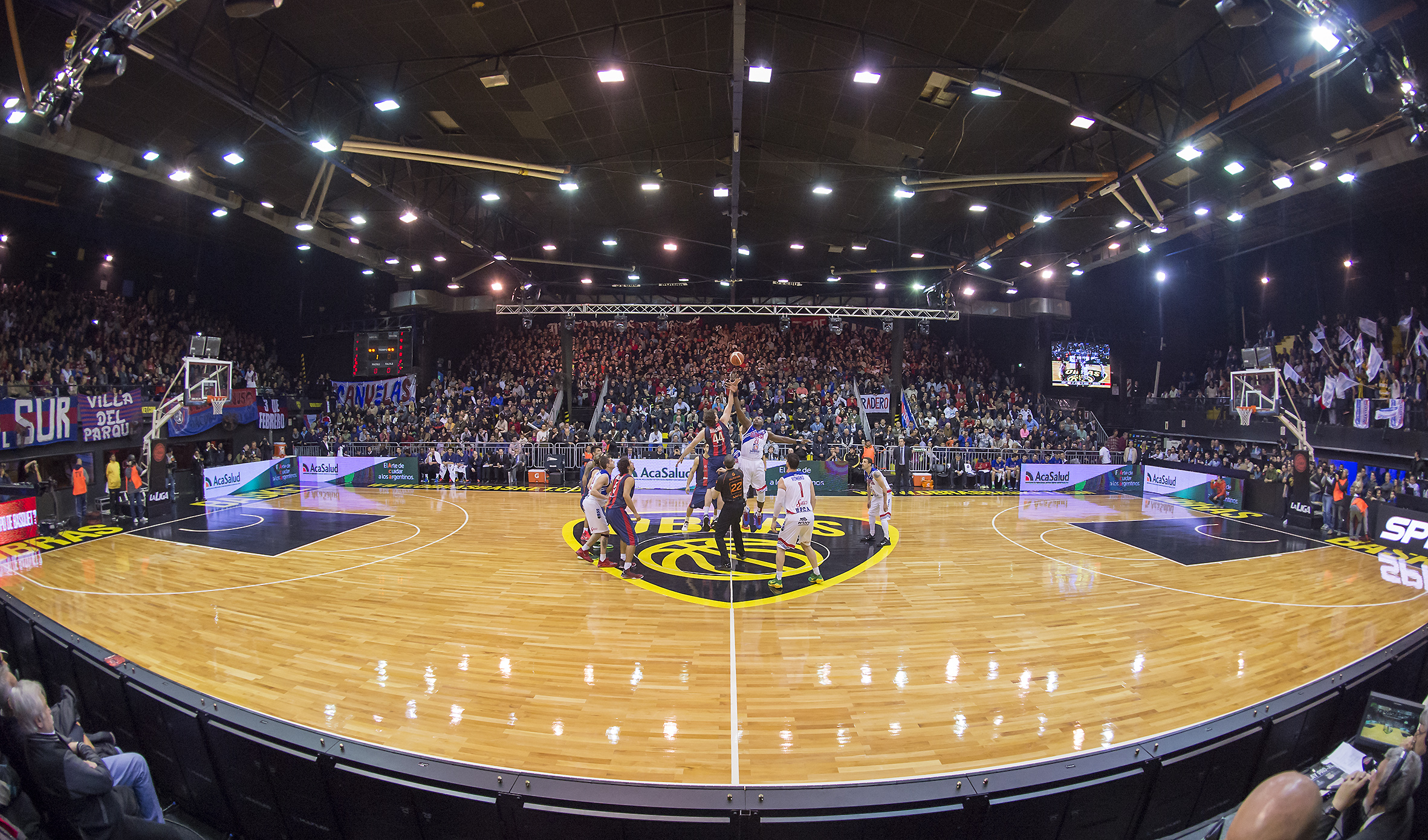 Argentina: Primera victoria de Trifón Poch y la revolución de los pibes en Bahía Basket