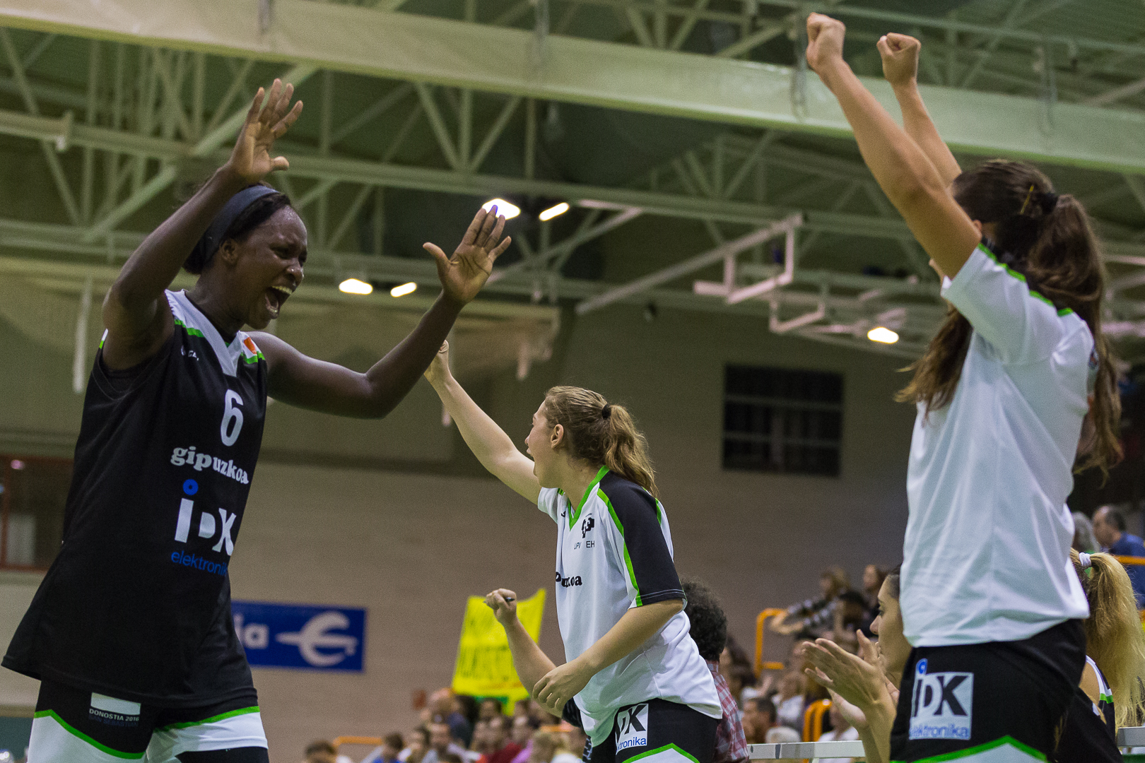 Sin invictos, Girona y Perfumerías se asoman al liderato; triple MVP