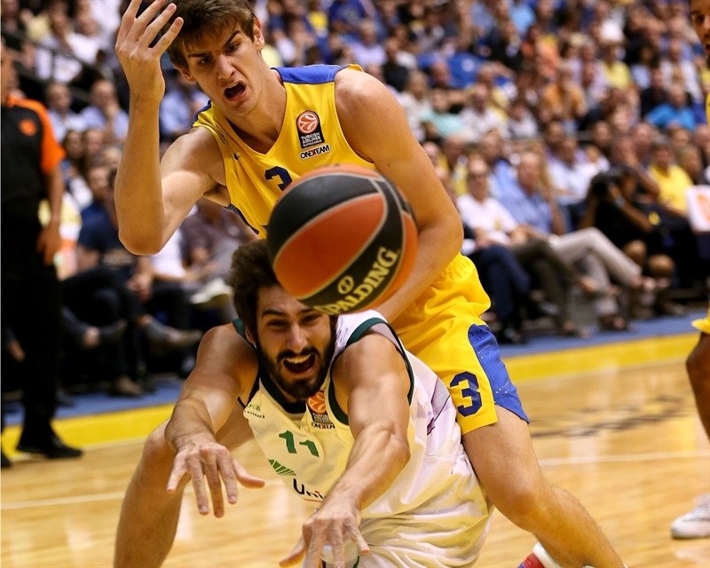 Kuzminskas y Hendrix toman La Mano de Elías (82-93)