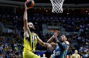 El Real Madrid no fue rival para este Fenerbahçe (77-66)