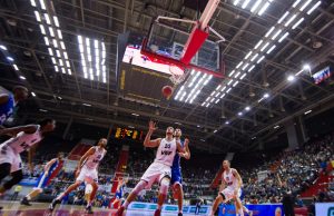 Khimki líder; Enormes Claver y Colom; Justin Gray, MVP Solobasket