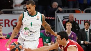 El Bamberg se gusta, huele sangre y despoja a Unicaja de su imbatibilidad (73-53)