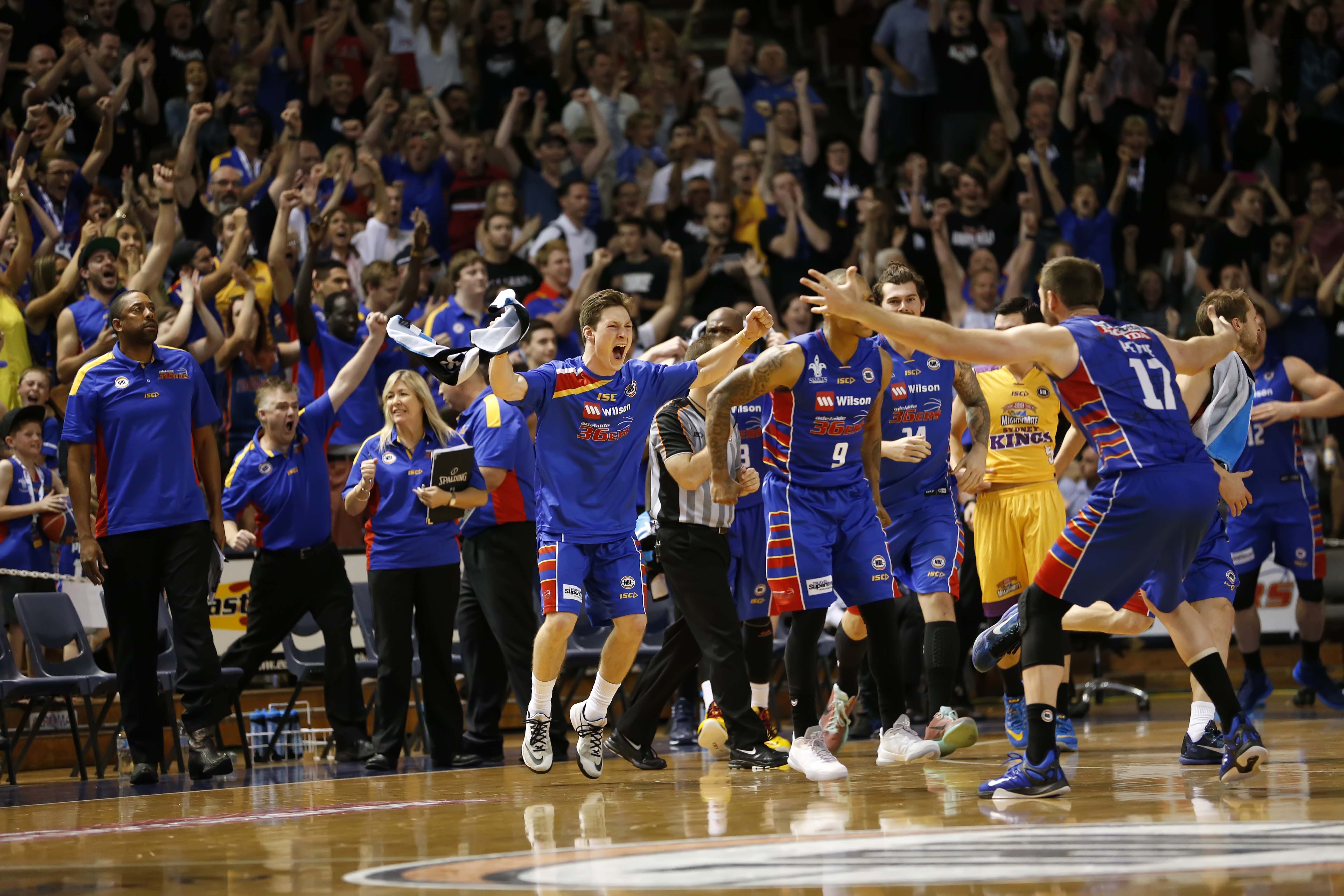 Australia: AJ Ogilvy y Chris Goulding on fire, 9 de 9 para Melbourne y Adelaide remonta 25