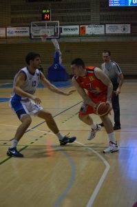 Coruña y Lleida resucitan a domicilio. CB Prat, hundido en el pozo