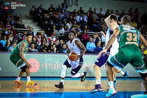 Usak, único equipo con una derrota; los 40 de Kalin Lucas y el show de Korkmaz