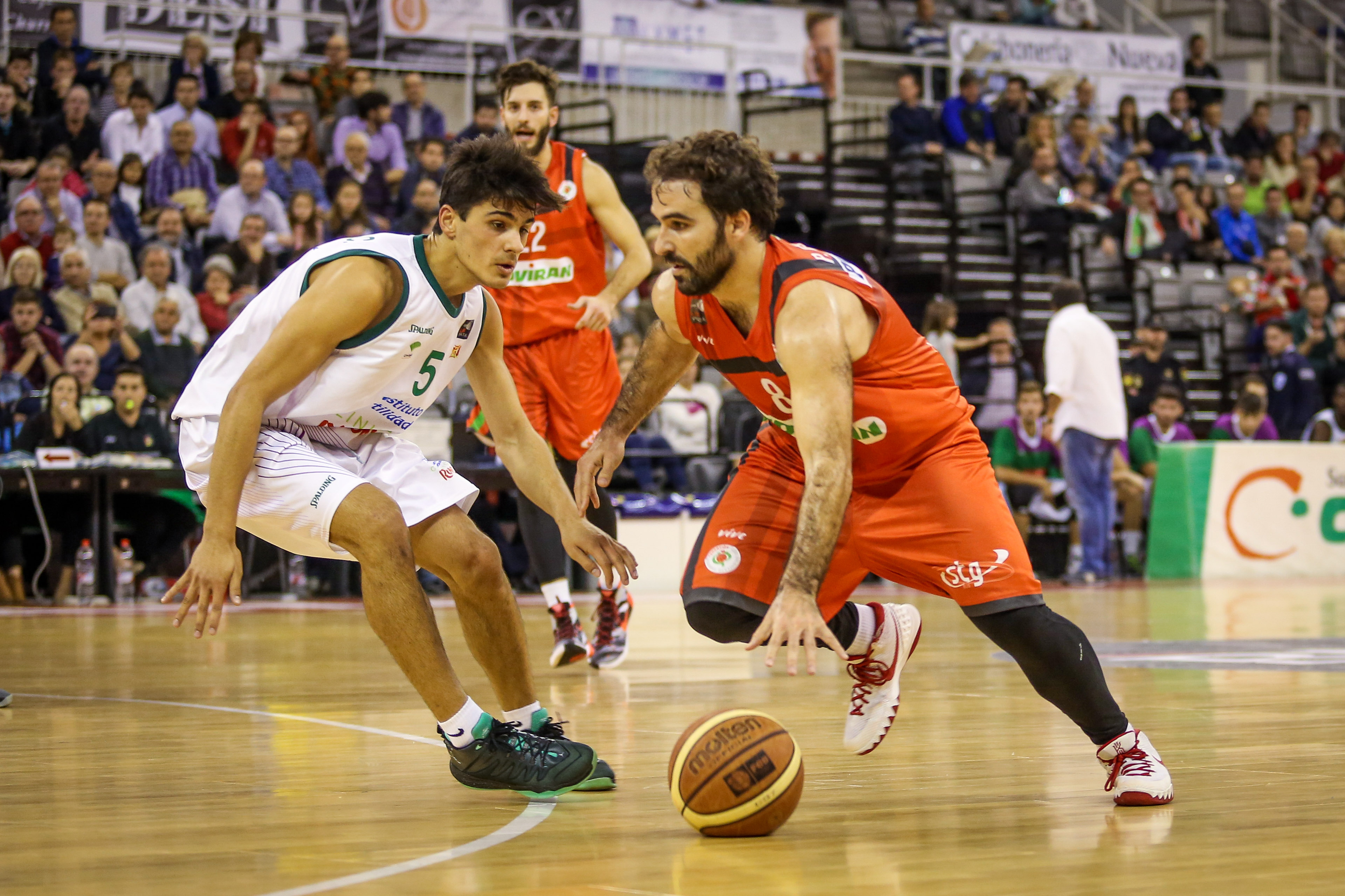 La LEB Plata, más igualada que nunca. Morón, líder. Outerbridge, MVP