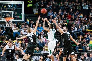 Wright y Kikanovic se comen a Bilbao y a Gran Canaria; CAI da un paso adelante