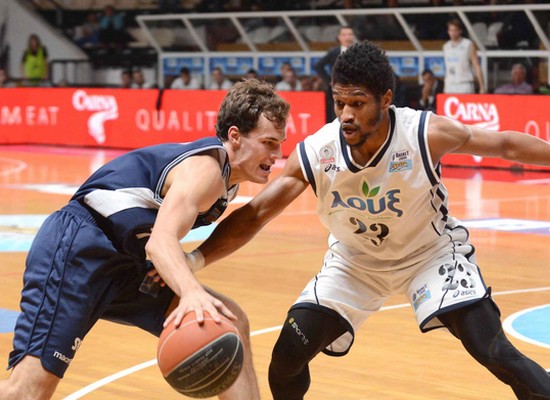 Esake (J7): AEK líder invicto. El PAO-PAOK aplazado, Schaftenaar y Krubally, MVPs